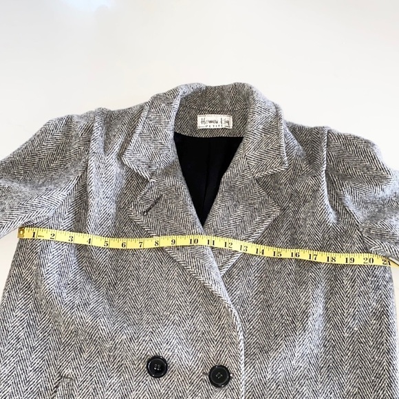 VINTAGE Coat - Picture 8 of 11